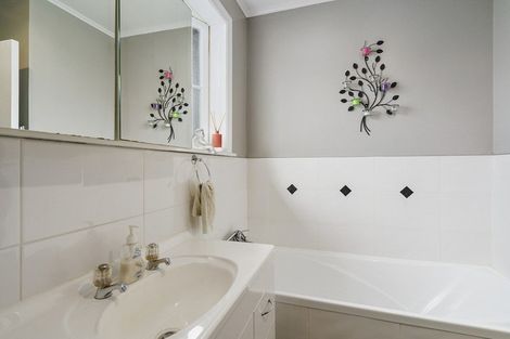 Photo of property in 26 Cardiff Street, Awapuni, Palmerston North, 4412