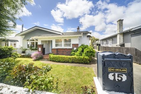 Photo of property in 15 Kowhai Avenue, Takaro, Palmerston North, 4410