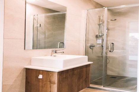 Photo of property in 26a Holland Avenue, Point England, Auckland, 1072