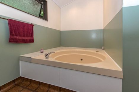 Photo of property in 27 Burns Road, Hospital Hill, Napier, 4110