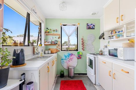 Photo of property in 27 Foster Crescent, Snells Beach, 0920