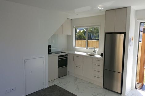 Photo of property in 2/11 Cressy Street, Waterloo, Lower Hutt, 5011