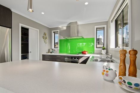 Photo of property in 10 Les Wakefield Road, Mapua, 7005