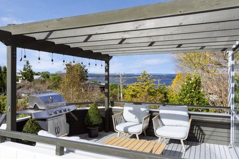 Photo of property in 742 Acacia Bay Road, Acacia Bay, Taupo, 3330