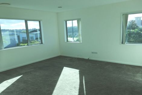 Photo of property in 50 Huntington Park Drive, Greenhithe, Auckland, 0632