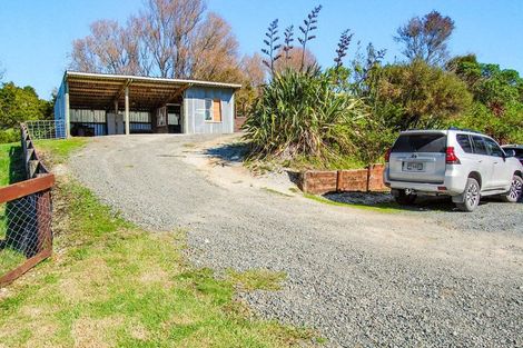 Photo of property in 82 Settlement Road, Kaiwaka, 0573