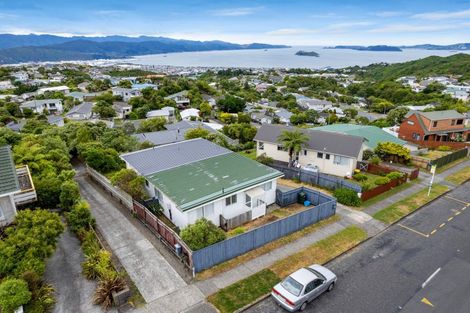 Photo of property in 21a Oakleigh Street, Maungaraki, Lower Hutt, 5010