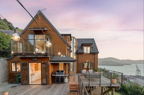 Photo of property in 30 Gilmour Terrace, Lyttelton, 8082