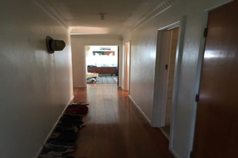 Photo of property in 1 Tawa Crescent, Manurewa, Auckland, 2102