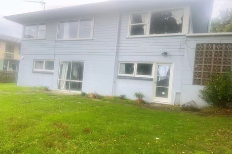 Photo of property in 4 Colin Wild Place, Glenfield, Auckland, 0629