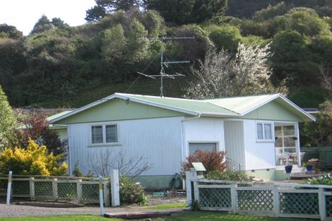 Photo of property in 1 Brandon Street, Featherston, 5710