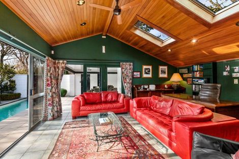 Photo of property in 6 Golf Road, Heretaunga, Upper Hutt, 5018