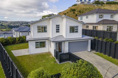 Photo of property in 120 Amesbury Drive, Churton Park, Wellington, 6037