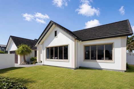 Photo of property in 2 Coleraine Drive, Rototuna, Hamilton, 3210
