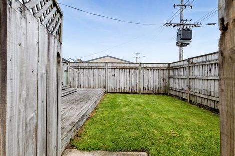 Photo of property in 1/324 Carrington Street, Vogeltown, New Plymouth, 4310