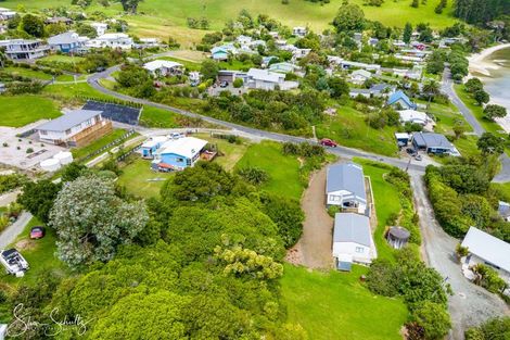 Photo of property in 9 Rigby Street, Whakapirau, 0583