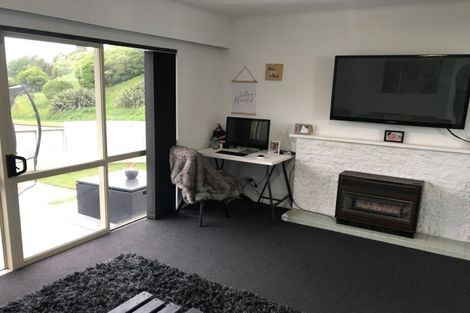 Photo of property in 52 Oranga Street, Westown, New Plymouth, 4310