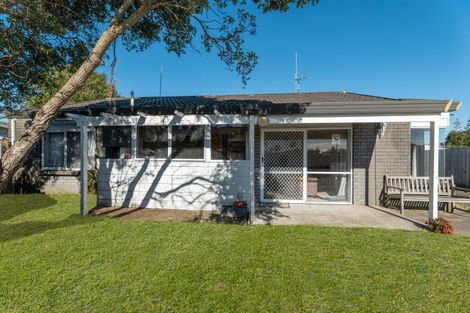 Photo of property in 2/10 Inverell Place, Mount Maunganui, 3116