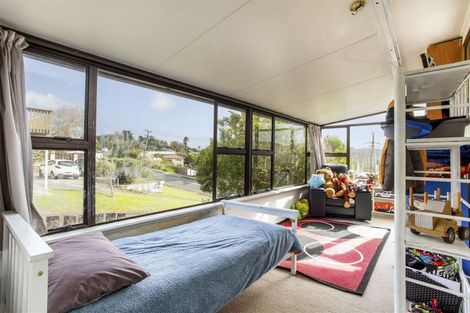 Photo of property in 17 Rautawhiri Road, Helensville, 0800