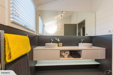 Photo of property in 32 Pacific Avenue, Mount Maunganui, 3116