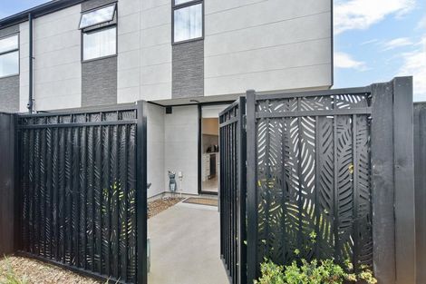 Photo of property in 8/10 New Brighton Road, Shirley, Christchurch, 8061