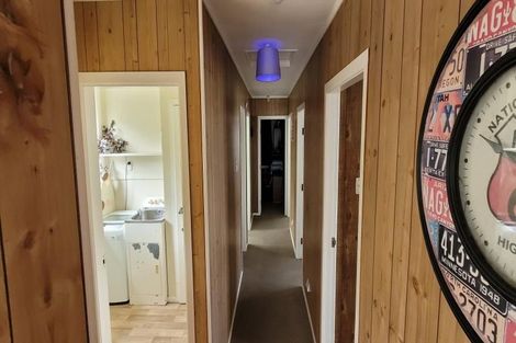 Photo of property in 10 Omapere Street, Waitangirua, Porirua, 5024