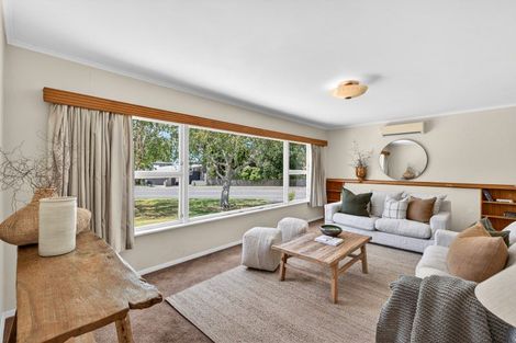 Photo of property in 68 Puketapu Road, Taradale, Napier, 4112