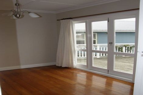 Photo of property in 24 Imperial Terrace, Melrose, Wellington, 6022