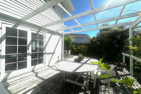 Photo of property in 9 Springfield Street, Forrest Hill, Auckland, 0620