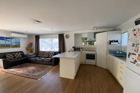 Photo of property in 1/269 Great North Road, Henderson, Auckland, 0612