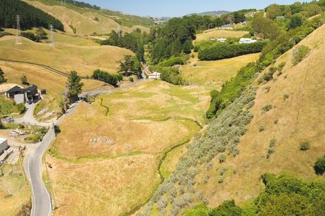 Photo of property in 281 Takapu Road, Takapu Valley, Wellington, 5028