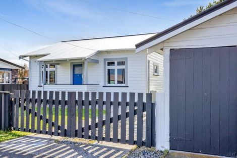 Photo of property in 10 Erin Street, Hawera, 4610