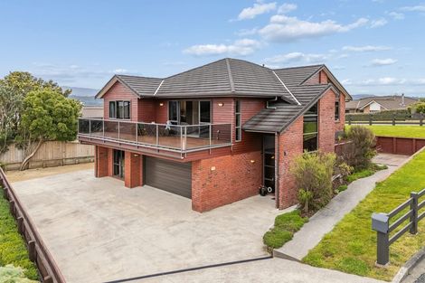 Photo of property in 115 Kirton Drive, Riverstone Terraces, Upper Hutt, 5018