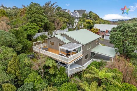 Photo of property in 16 Haast Close, Kelson, Lower Hutt, 5010