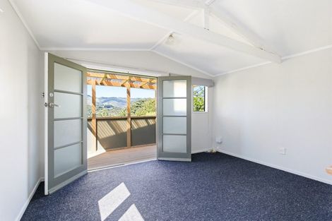 Photo of property in 16 Chester Road, Tawa, Wellington, 5028