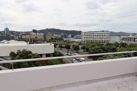 Photo of property in Fountain Court, 11/48 Oriental Parade, Oriental Bay, Wellington, 6011
