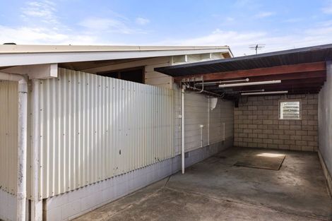 Photo of property in 15 Root Street, Gisborne, 4010