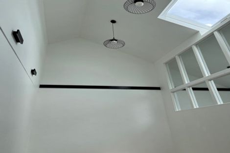 Photo of property in 24 Monorgan Road, Strathmore Park, Wellington, 6022