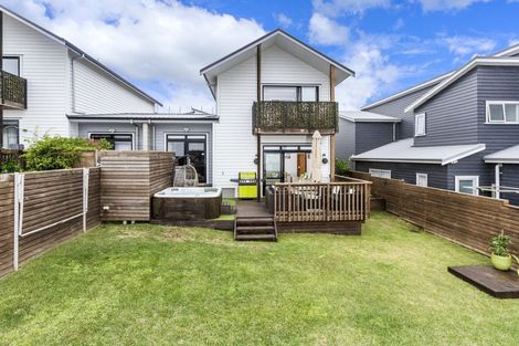 Photo of property in 25 Cavalli Road, Long Bay, Auckland, 0630