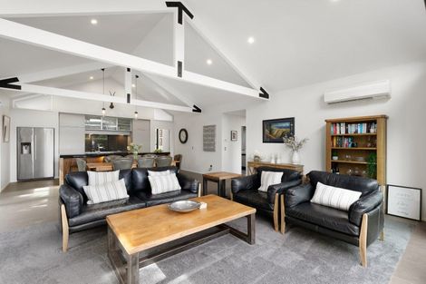 Photo of property in 2 Reading Court, Jacks Point, Queenstown, 9371