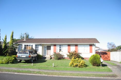 Photo of property in 3 Aarts Avenue, Manurewa, Auckland, 2102