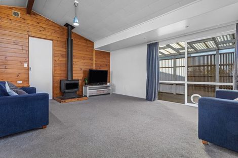 Photo of property in 24 Rata Avenue, Edgecumbe, 3120