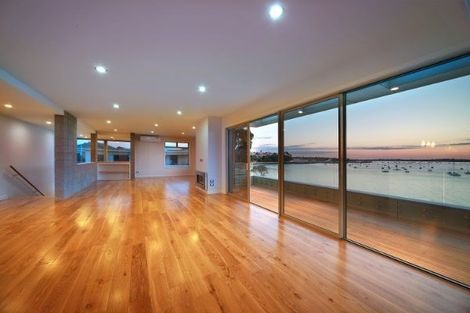 Photo of property in 68a The Parade, Bucklands Beach, Auckland, 2012
