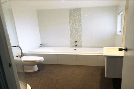 Photo of property in 17 Maugham Drive, Bucklands Beach, Auckland, 2014