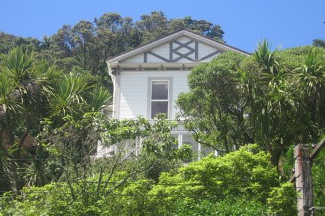 Photo of property in 1 Fairview Crescent, Kelburn, Wellington, 6012