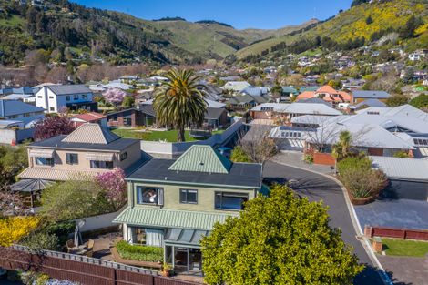 Photo of property in 2/8 Herbs Place, Cashmere, Christchurch, 8022