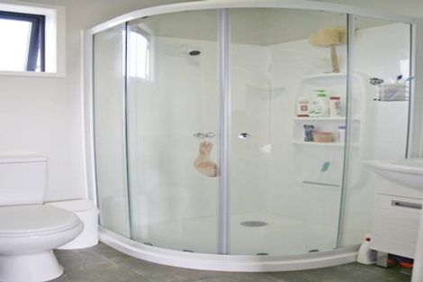 Photo of property in 16a Woodall Place, Totara Vale, Auckland, 0627