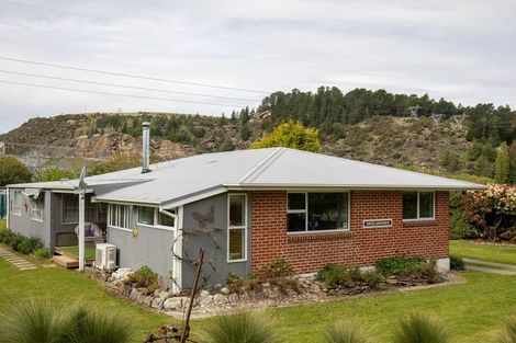 Photo of property in 39 Tamblyn Drive, Lake Roxburgh Village, Roxburgh, 9571