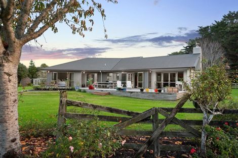 Photo of property in 19 Valley Road, Waitoki, Kaukapakapa, 0871