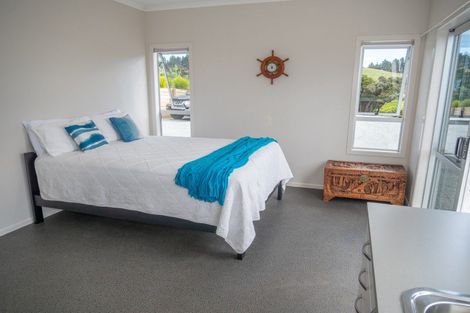 Photo of property in 34 Opoi Lane, Cable Bay, 0420